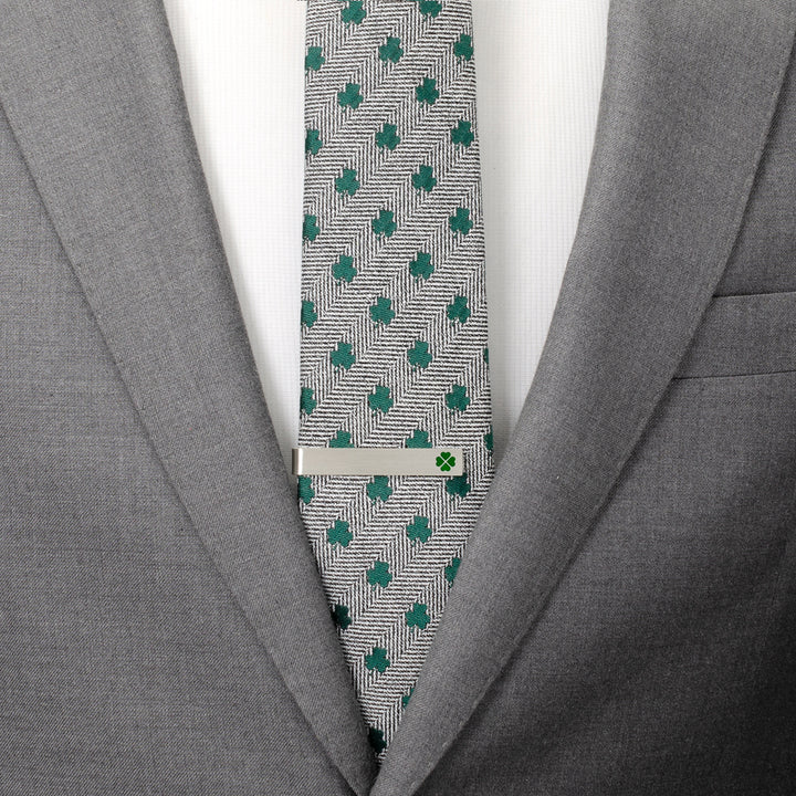 Green Clover Cufflinks and Tie Bar Gift Set Image 7