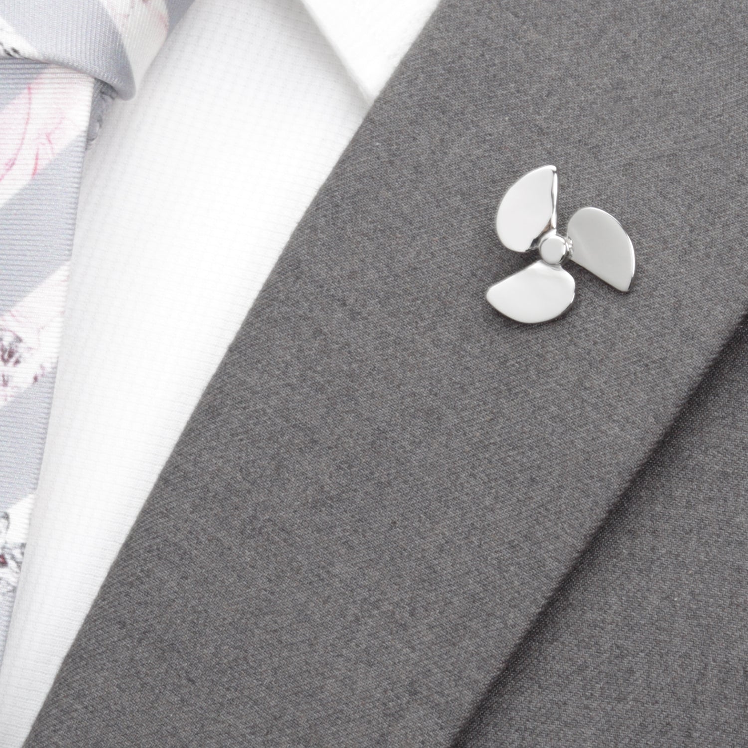 3D Boat Propeller Lapel Pin
Image 4