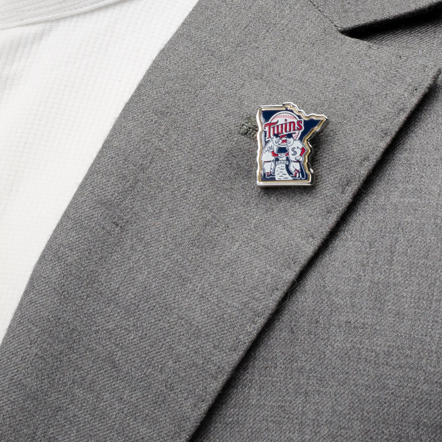 Minnesota Twins Minnie & Paul Lapel Pin Image 2