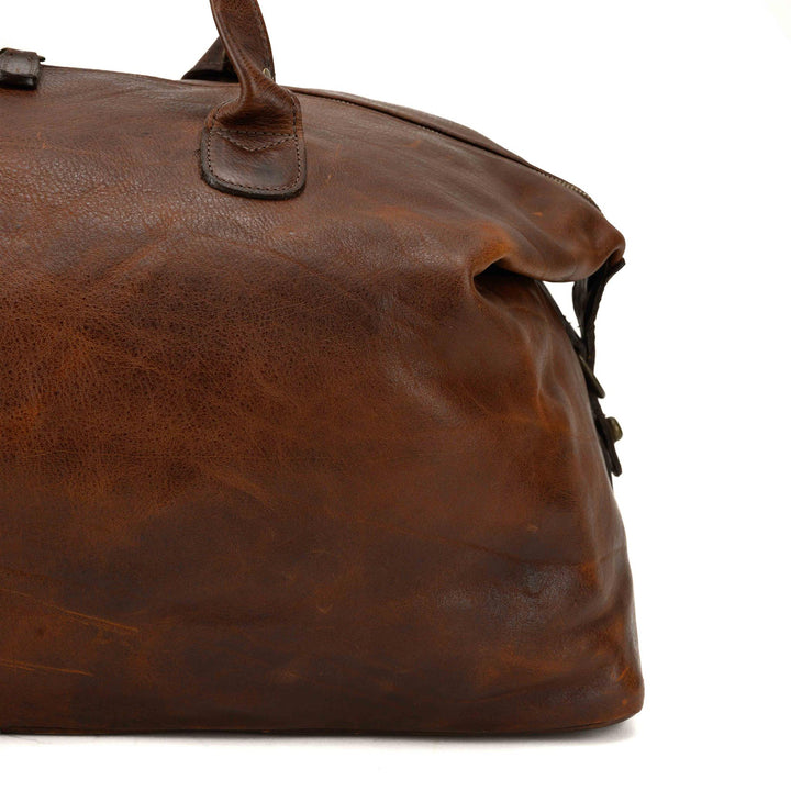 Benedict Weekend Bag in Titan Milled Brown Image 4
