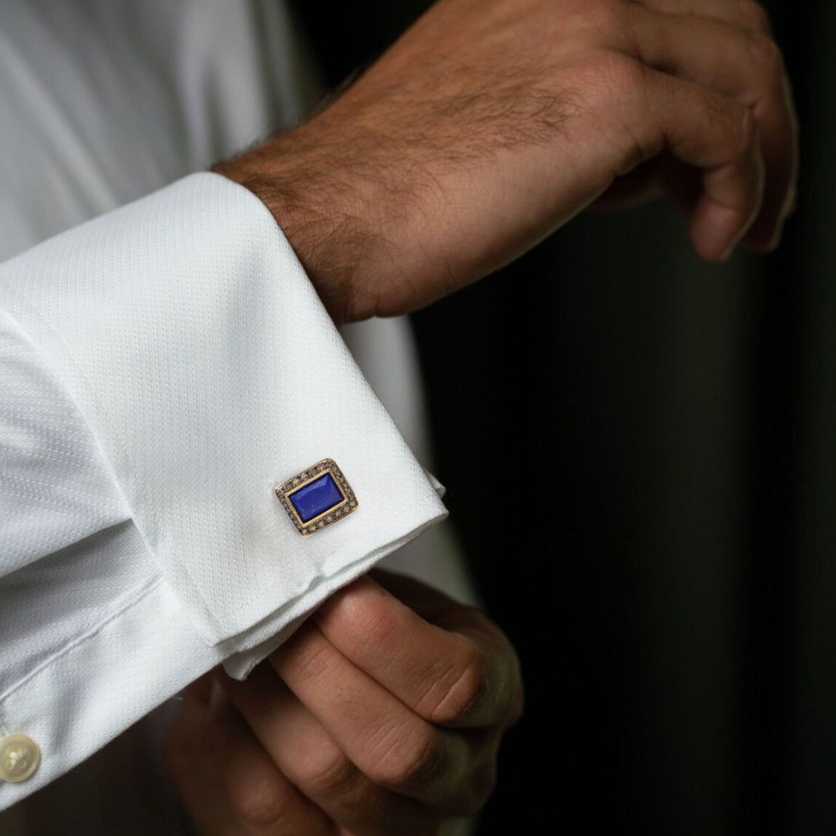 18k yellow gold and sterling silver cufflinks with 0.894CT champagne diamond surround and 13x9 Lapis Lazuli stones Image 2