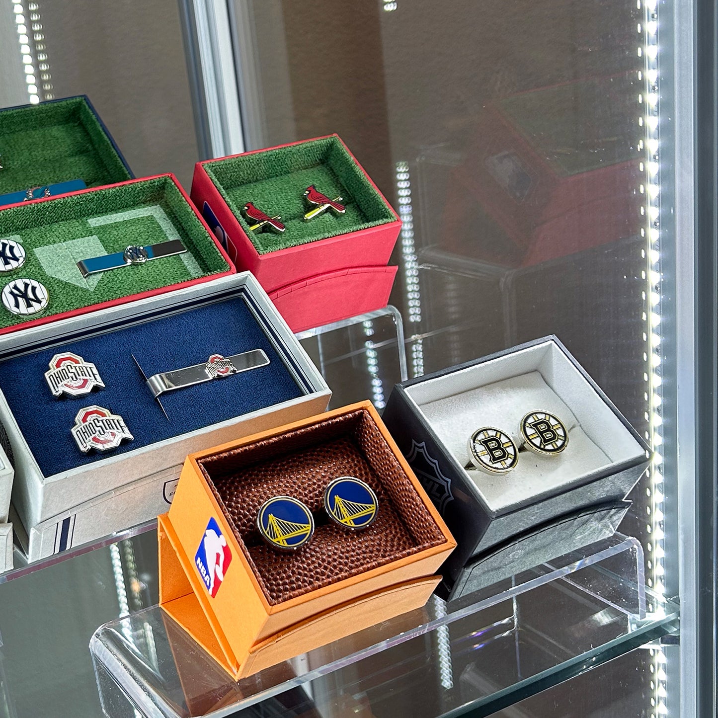 Retail Glass Display Black Cabinet With Locking Storage Image 5