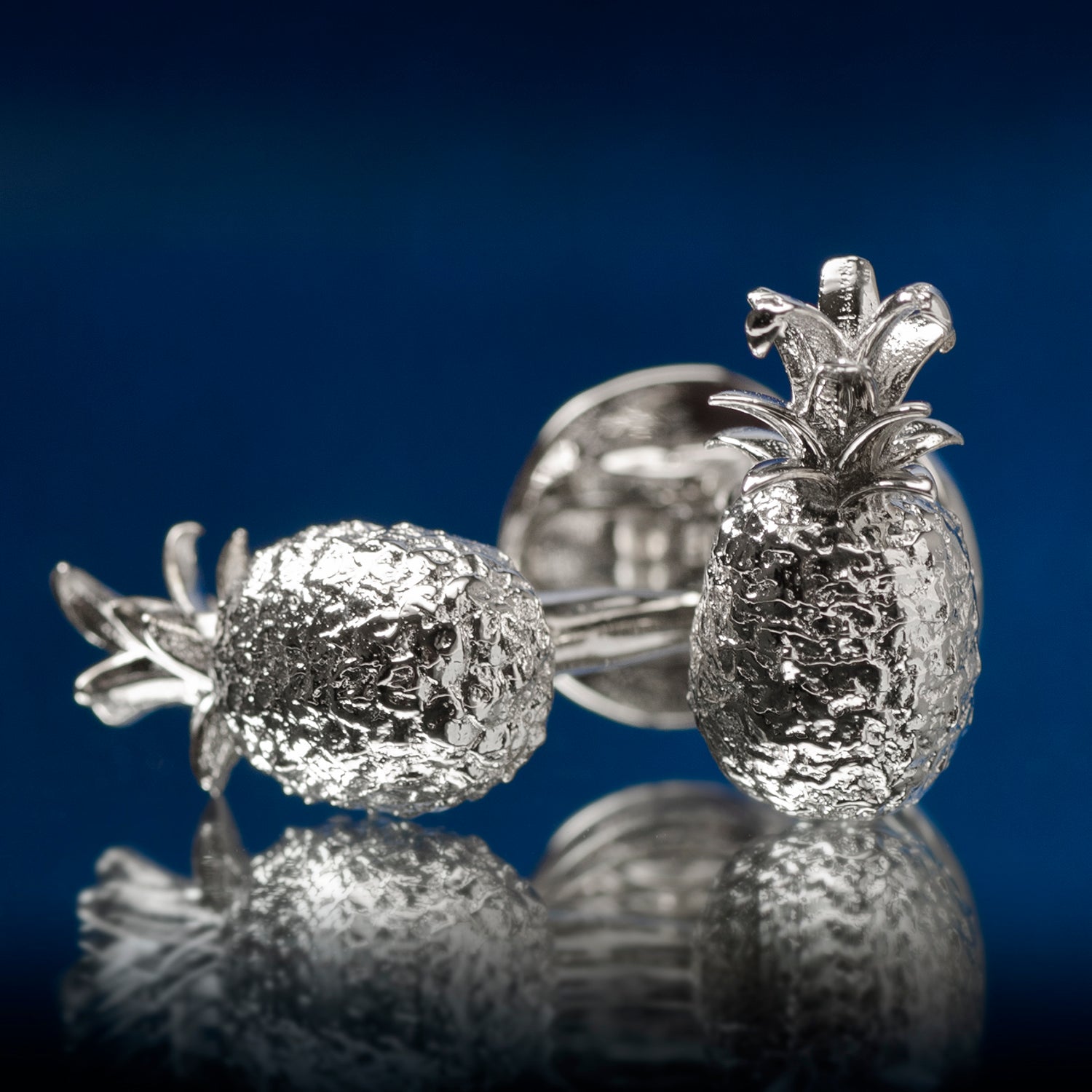 Las Piñas in Silver Cufflinks Image 3