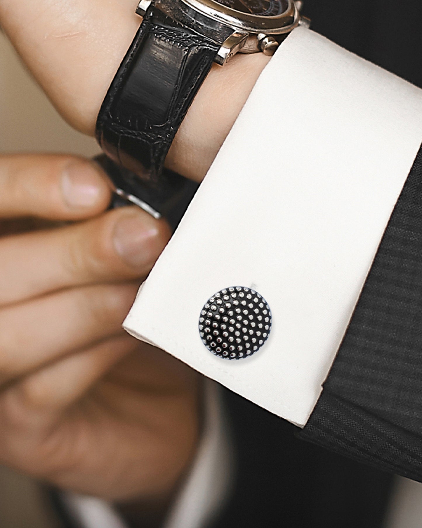 Silver Circle Dot Texture Cufflinks Image 5