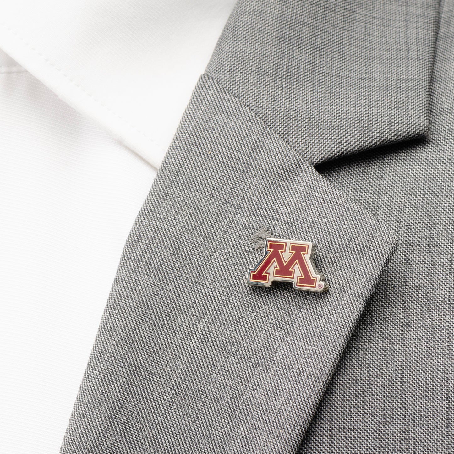 Minnesota Gophers Lapel Pin Image 2