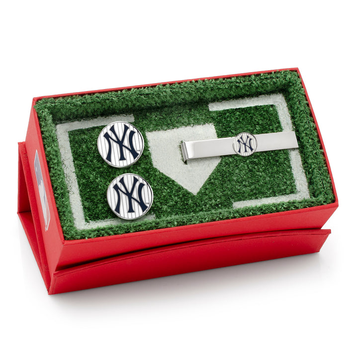 Yankees Pinstripe Cufflink and Tie Bar Gift Set Image 2