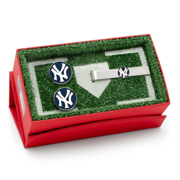 New York Yankees Cufflinks and Tie Bar Gift Set Image 2