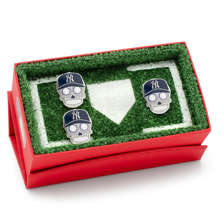 New York Yankees Sugar Skull Cufflinks & Lapel Pin Gift Set Image 2