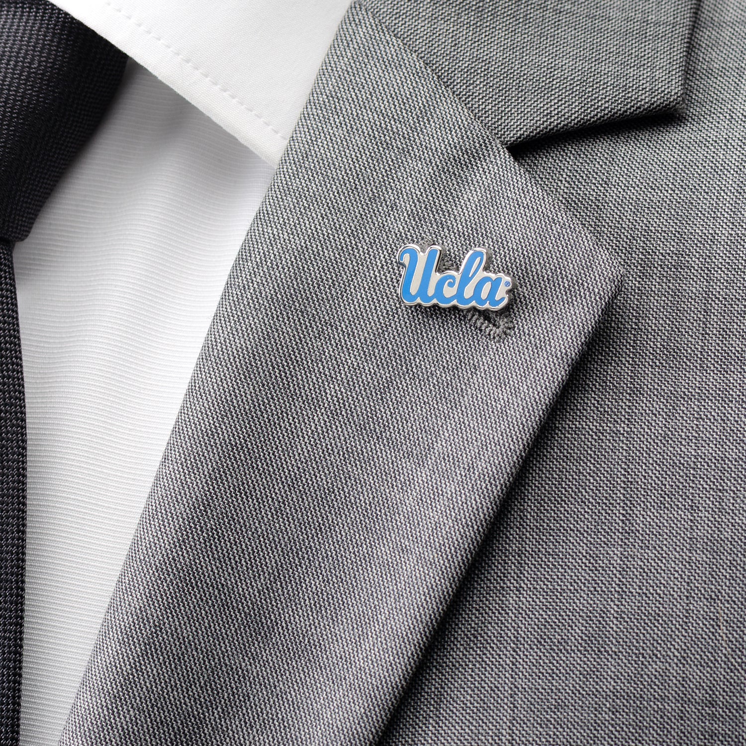 UCLA Bruins Lapel Pin Image 2