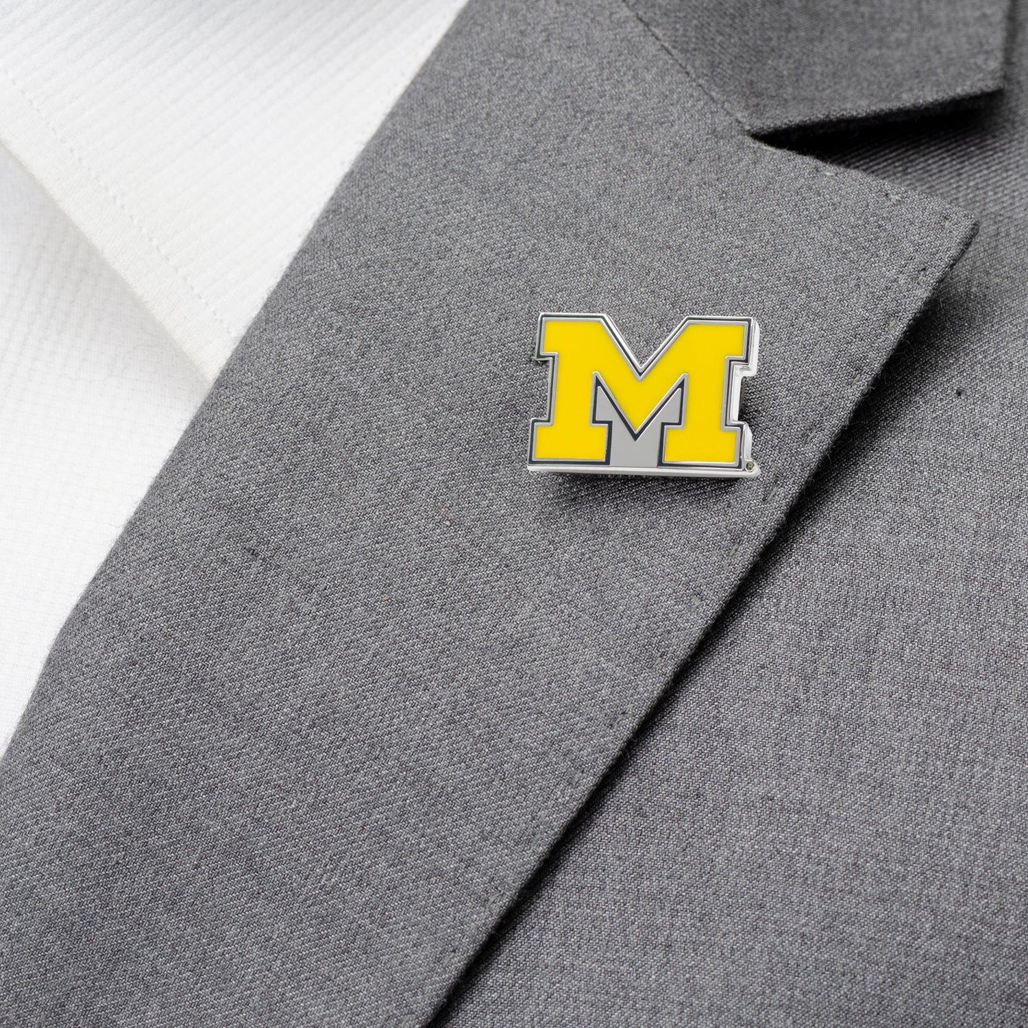 University of Michigan Wolverine Cufflinks and Lapel Pin Gift Set Image 8