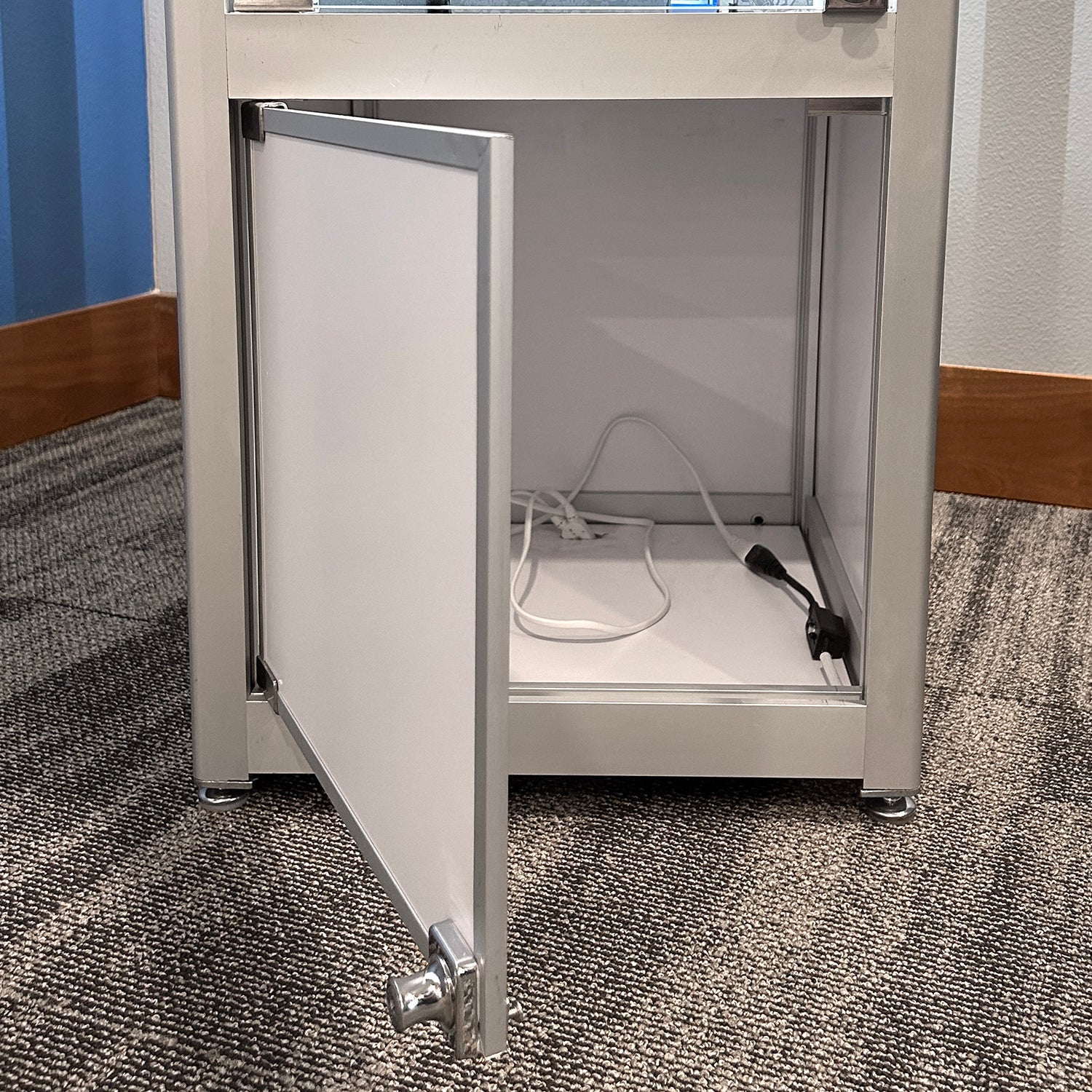 Retail Glass Display White Cabinet With Locking Storage Image 4